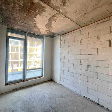 Продаж зданої 2-кім квартири біля озера! Під ремонт 910$ м2