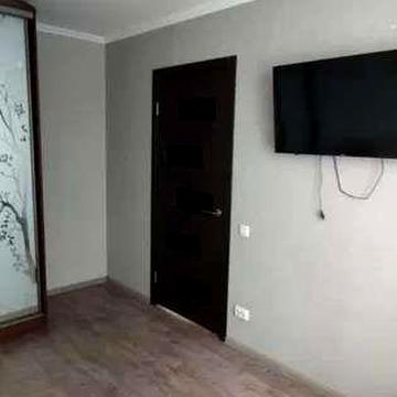 Срочно!!! Сдам 1 кв ТРК Украина Юбилейный 4500 гр.