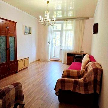 Сдам двухкомнатную квартиру в центре города. Итальянский бульвар