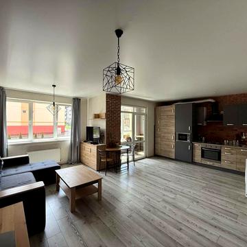 Героїв Крут вул., 4