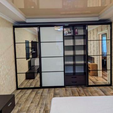 Сдам однокомнатную просторную киевку с АГВ на Клушина , 1 этаж!