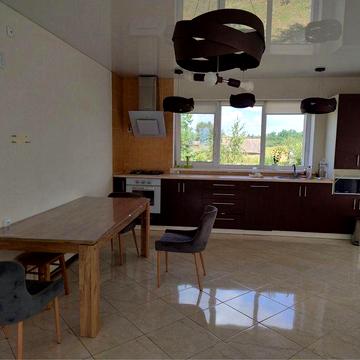 Продаємо хазяйський будинок неподалік Вінниці