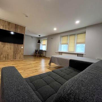 Продаж 1-к квартири з новим  сучасним ремонтом, Центр.