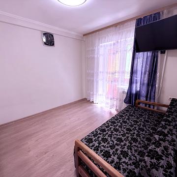 Мілютенка вул., 44-Б