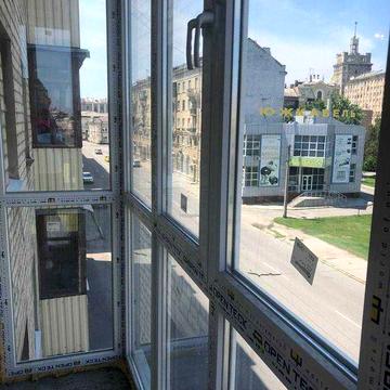 Продам 2-кімнатну квартиру в центрі Харкова