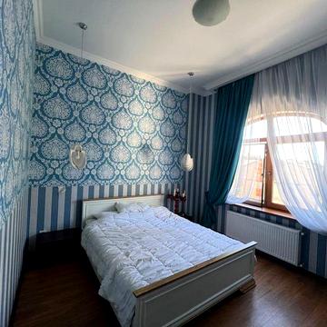 Сдам до лета 2 разд. Комн. в центре в Кировском сквере новый дом 4 эта