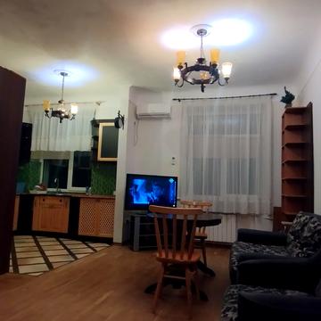 Сергія Набоки вул., 11/8