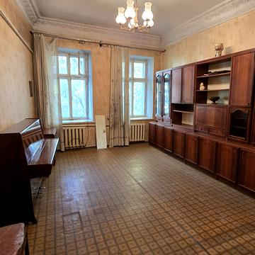 Садиковська вул., 4