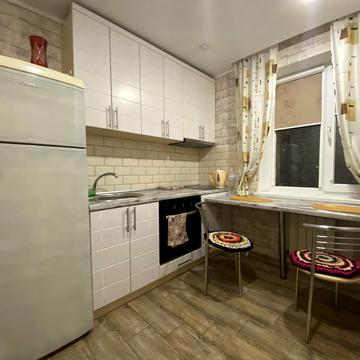 Юрія Іллєнка вул. (Мельникова), 7