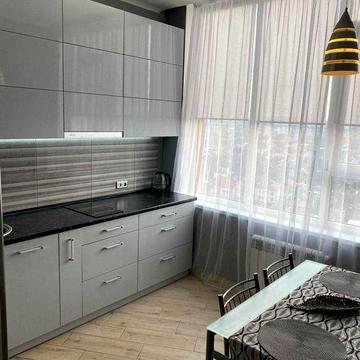 Аренда квартира Макаренко 2а, угол Львовской