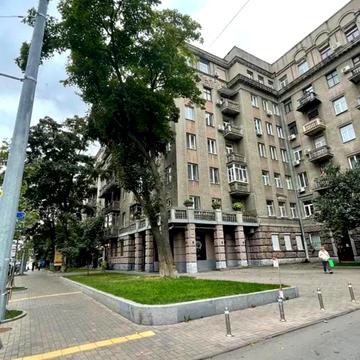 Пирогова вул., 2