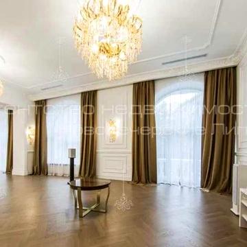 Продаж квартири 320 м² авторський ремонт тераса Городецького 11а