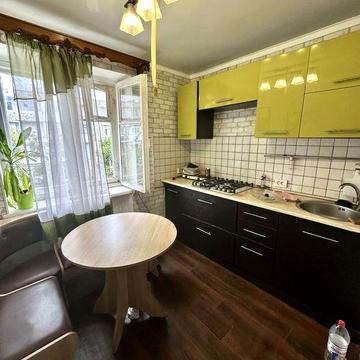 Продам однокомнатную квартиру в пгт Черноморское