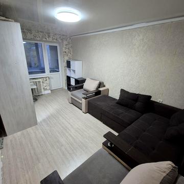 Чорних Запорожців вул. (Петра Запорожця), 8