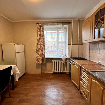 Продаж 2-кім. квартири в цегляному будинку Шевченківський район