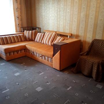 Анни Ахматової вул., 6