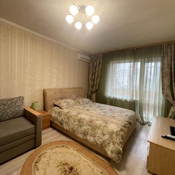 Володимира Івасюка просп. (Героїв Сталінграду), 37