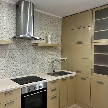 Феодосійська вул., 2-Л