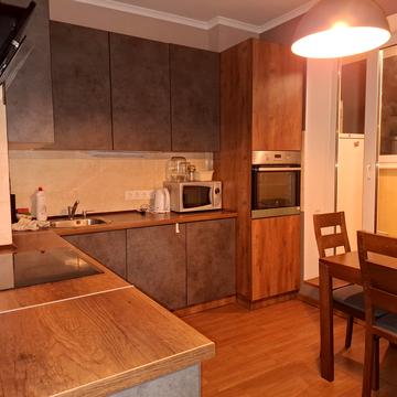 Західна вул., 10