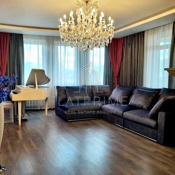 Саперно-Слобідська вул., 10