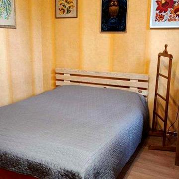 Здам трикімнатну біля метро Оболонь.