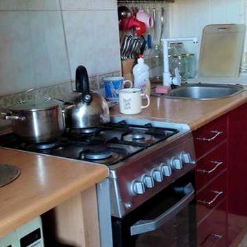 Продаю в Корабельном районе 3-х к. квартиру .