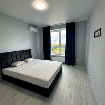 Бакинська вул., 1