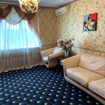 Степана Бандери вул. (Шмідта), 25