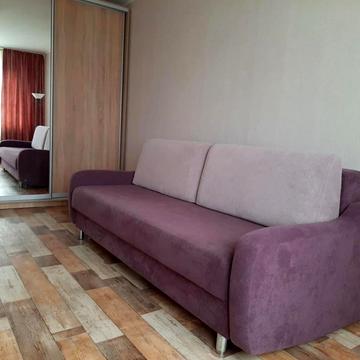 Райдужна вул., 21