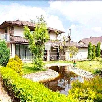 Продаж сучасного будинку з зоною барбекю Креничі