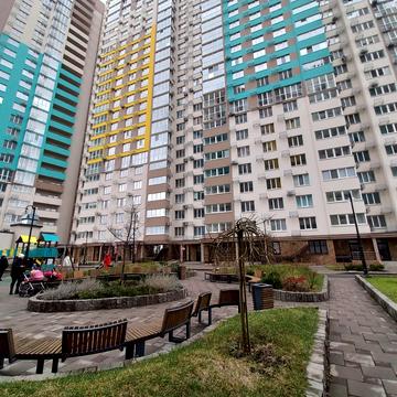 Академіка Заболотного вул., 15-г