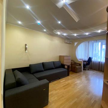 Велика Китаївська вул., 10-А