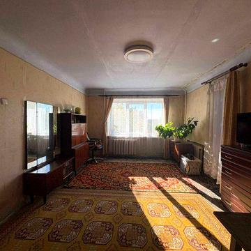 Продаж трьохкімнатної квартири, Набережна,10