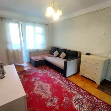 Братиславська вул., 32