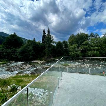 Гірська вул., 1