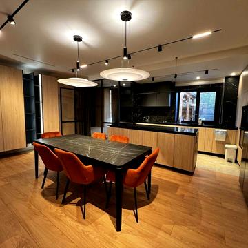 Шикарная 5 ком. квартира 190,4 м2 со своим двором паркингом ремонт24г ЖК Коубный дом