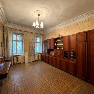 Садиковська вул., 6