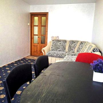 Оренда просторої  3 кім. квартира вул. Братиславська, 44/2, 7 поверх.