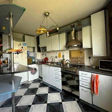 Оренда просторої 2-кімнатної квартири, вул. Пасічна