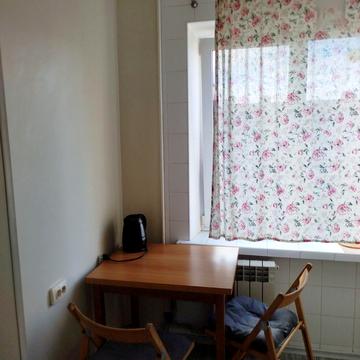 Червоної Калини просп. (Володимира Маяковського), 14-в