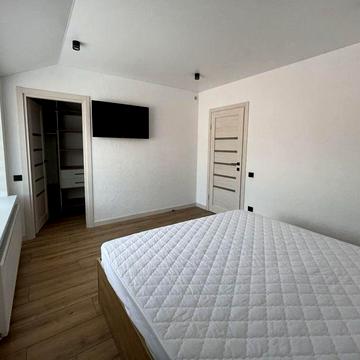 Здається Шикарний 3 кімнатний Таунхаус на Весняному.