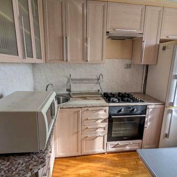 Перемоги вул., 3