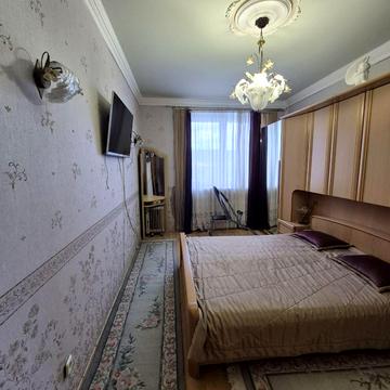 Алана Шепарда вул. (Суворова), 10