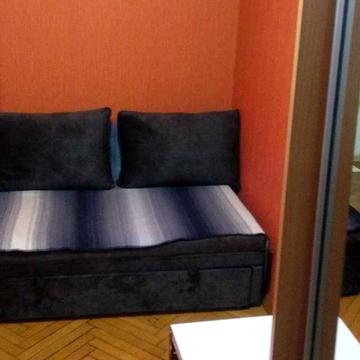 Андрія Малишка вул., 3