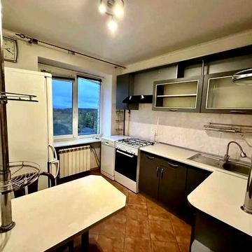 Здам, 1-кімнатну квартиру по вул. Майорівка, 1