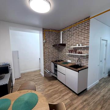 Еспланадна вул., 32