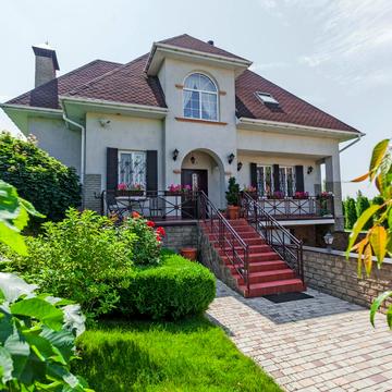 Озерна вул.