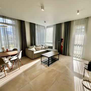 Джона Маккейна вул. (Івана Кудрі), 1-А