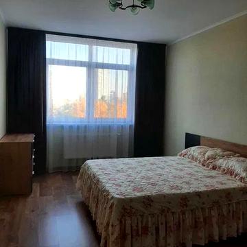 Воскресенська вул., 14-Д