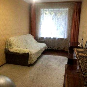 Продається 3-кімнатна квартира на Мотелі.